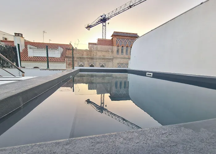 Hotel Y Apartamentos Dona Lola Siviglia